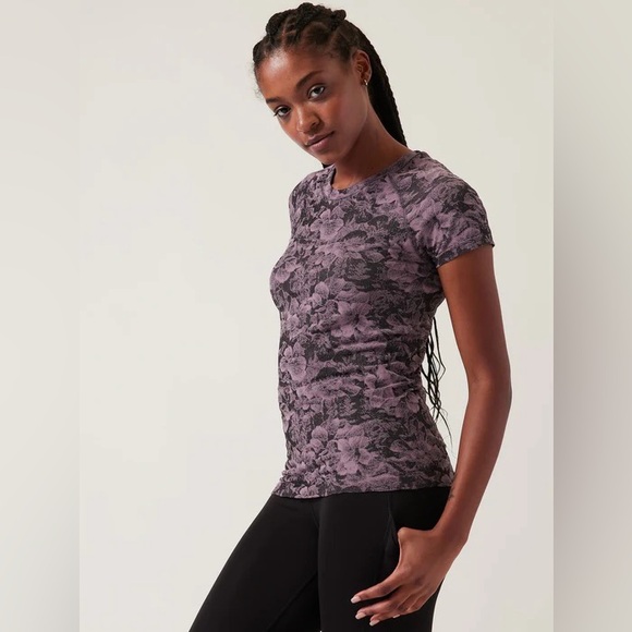 EUC Athleta Momentum Seamless Tee in Mauve Floral, Size XL - Picture 2 of 6